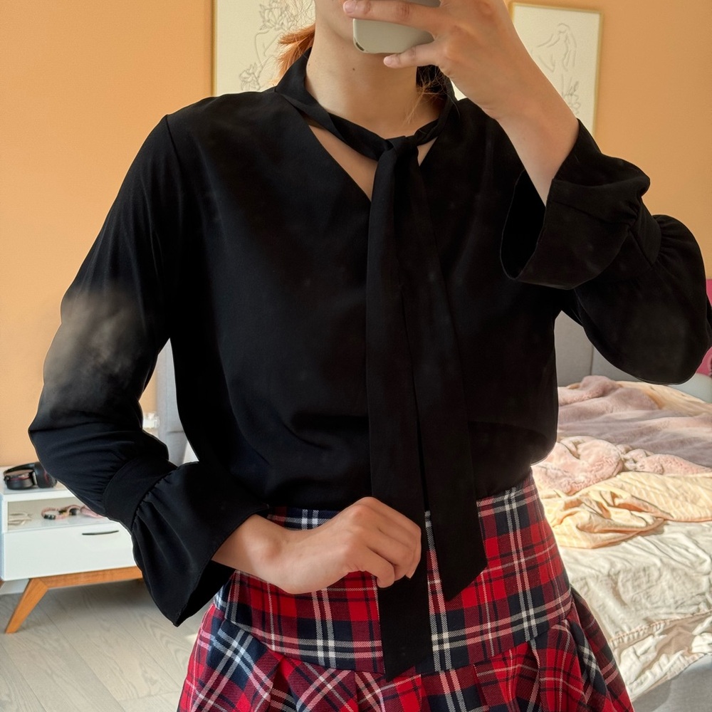 Elegant Black Women's Blouse